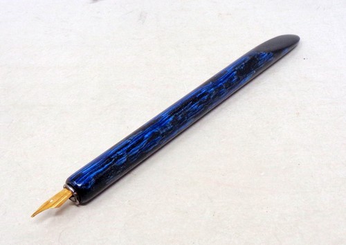 Joli porte plume - porte-plume, ancien