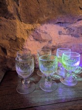 6 verres anciens en verre