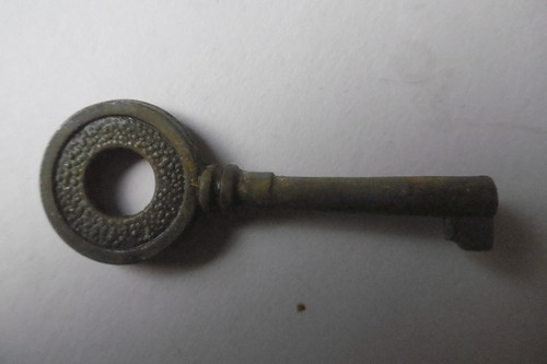 Clé clef ancienne creuse - ancienne,