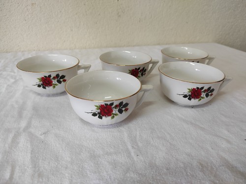 Lot tasses en porcelaine - lot,