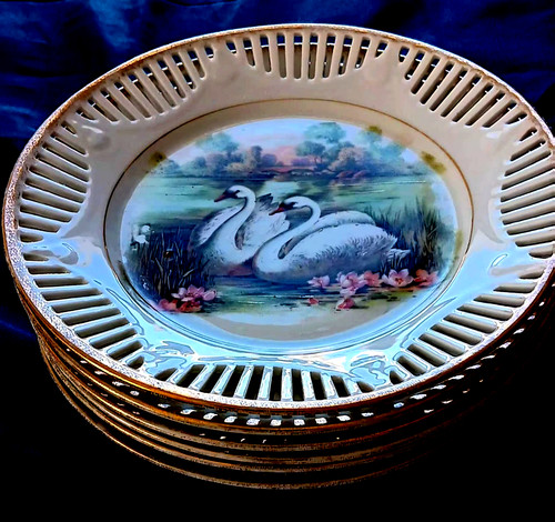 Lot six assiettes ajourées - lot,
