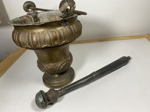 Seau eau bénite ancien - eau,