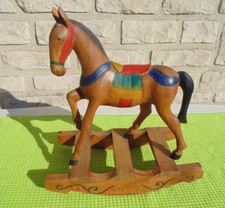 statuette cheval en bois a