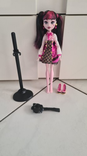 Poupée monster high - monster,