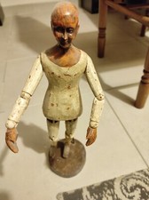 Ancien mannequin en bois peint