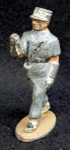 Quiralu figurine porte drapeau - quiralu,