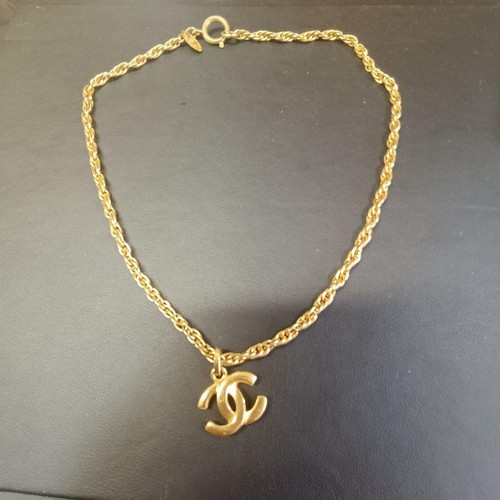 Collier chanel marque coco - chanel,