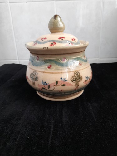 Pot terre cuite - pot, a