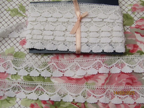 550 dentelle ancienne - 550,