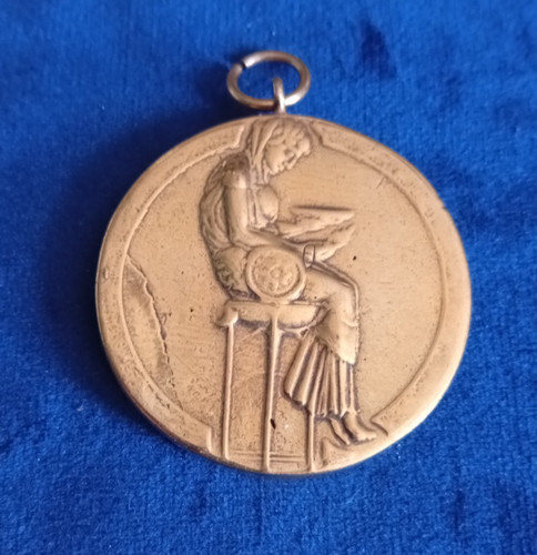 Médaille femme sur un - médaille,