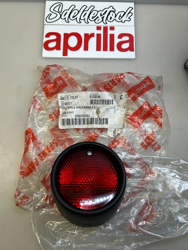 Feu arrière aprilia - 1,
