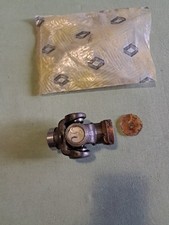 RENAULT 4CV Un cardan Droit ou