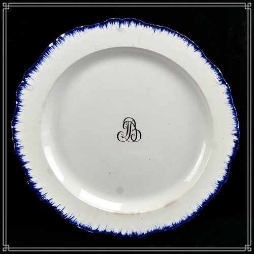 Belle assiette faience fine - assiette,