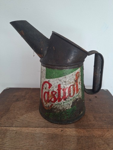 Ancien broc huile castrol - a,