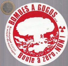 L450. Anarchie. BOMBES A