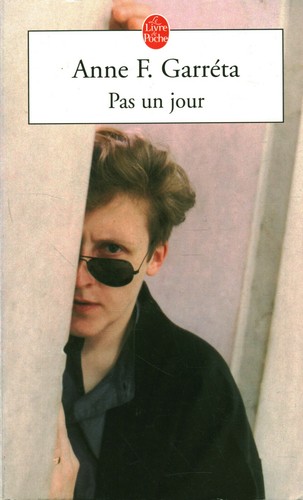 Livre poche pas jour - poche, un