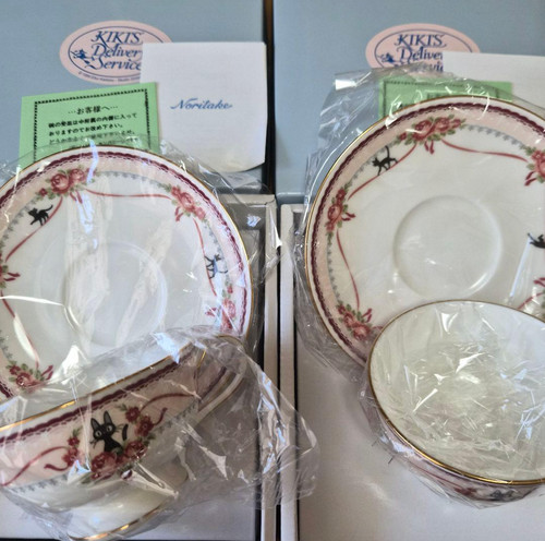 Ensemble paire tasses et - tasses,