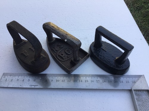Lot anciens petits - de, fers