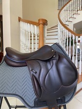 2014 Devoucoux Chiberta 17" seat monoflap jump saddle, forward flaps/ D3D panels