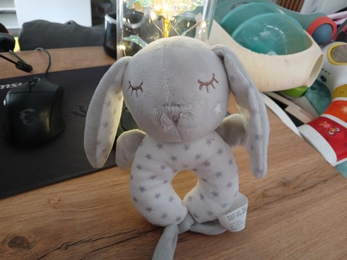 Kiokids doudou lapin hochet