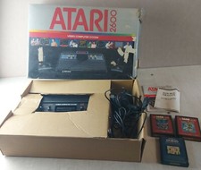 Ancienne console Atari 2600 en