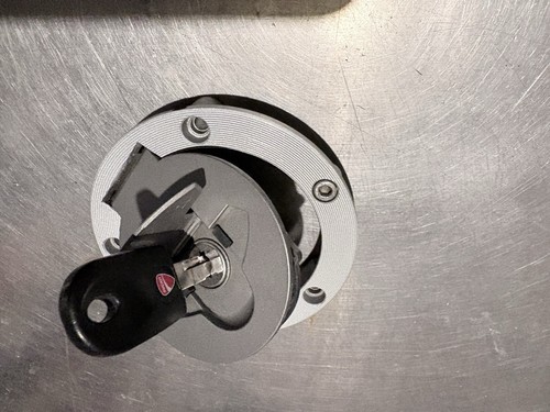 Bouchon réservoir ducati - bouchon,