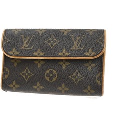 LOUIS VUITTON Pochette