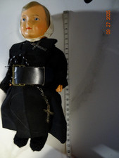 Poupée très ancienne