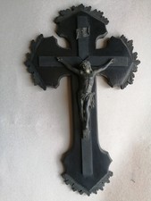 UN CHRIST EN CROIX  MURAL