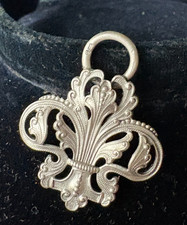 Fleur de Lys pendentif