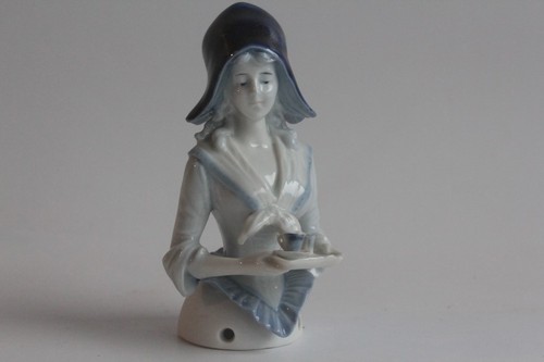 Demi figurine porcelaine bleue