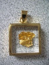Pendentif avec feuille d'or