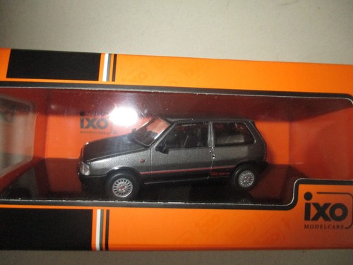 Youngtimer miniature fiat uno - ,
