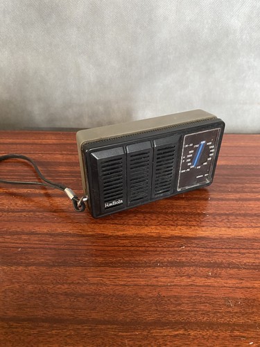 Ancien poste radio portable - poste,