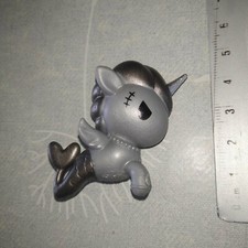 ART TOY figurine premium