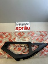 1 cache droit aprilia