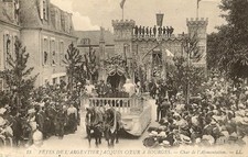 POSTCARD FESTES DE L'ARGENTIER JACQUES COEUR BOURGES CHAR DE L'ALIMENTATION.