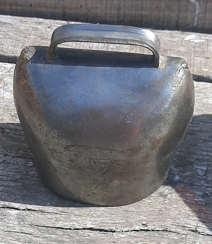 Ancienne cloche vache - cloche,