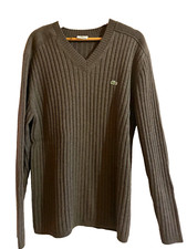 LACOSTE  pull chaud en laine taille 7 ou XXL