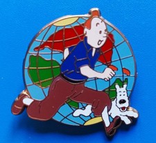 moyen Pin's Tintin globe