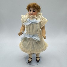 Poupée ancienne mignonnette