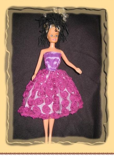 Robe pour poupee - poupee, mannequin