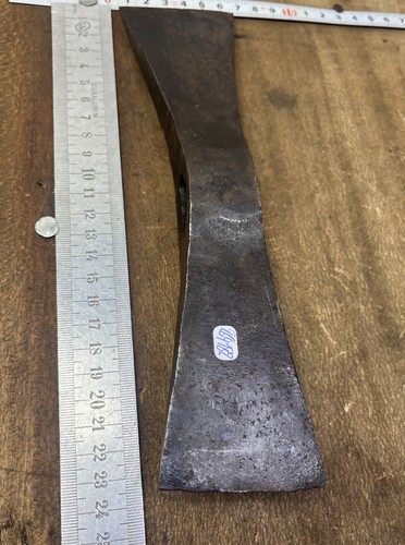 Outil ancien marteau taillant - ,