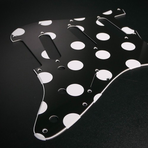 Pickguard fender strat - fender, •