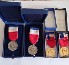 Lot de 4 médailles de travail