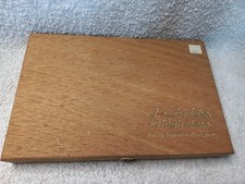 Cigar box with empty cases J. Cortès.......2122