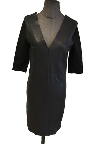 Superbe robe cuir noir hôtel - superbe,