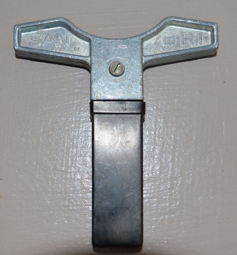 Ancien tire bouchon ouvre - tire,