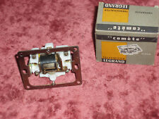 UN Télérupteur 12V  modèle