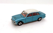 DINKY TOYS - TRIUMPH 2000 -